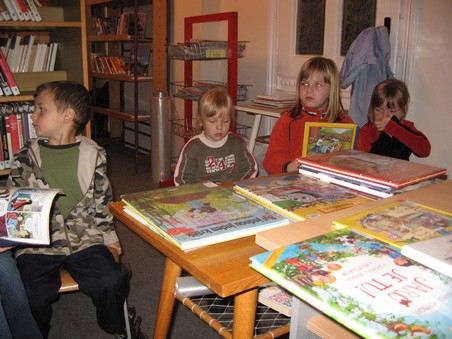 Školka v knihovně  27.9.2010 001.jpg