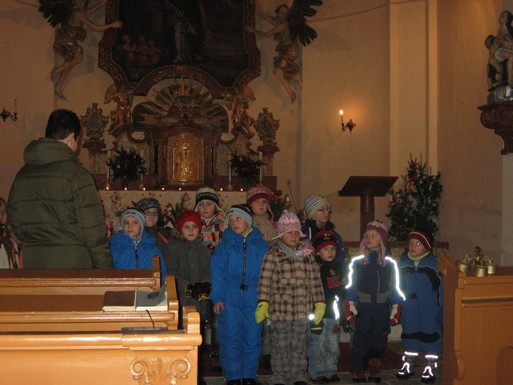 Zpívání v kostele 16.12. 004.jpg