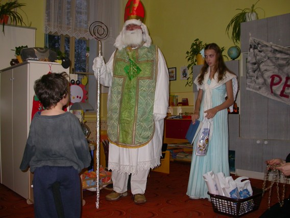 Mikulas a cert (1).JPG