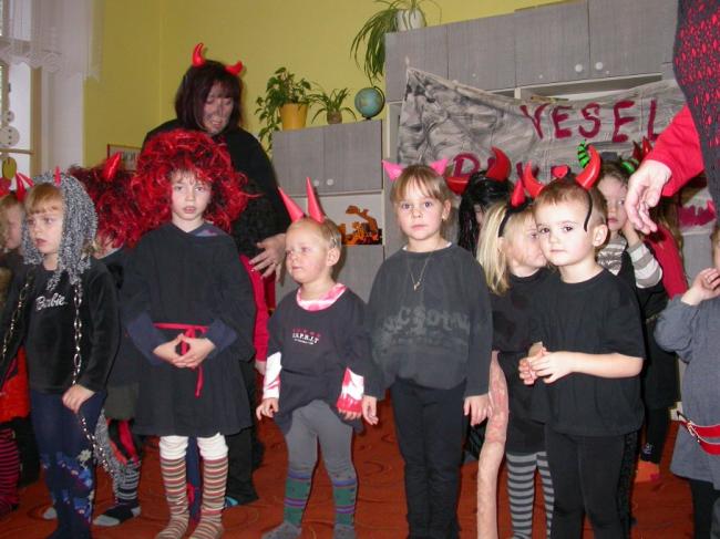 Mikulas a cert (4).JPG