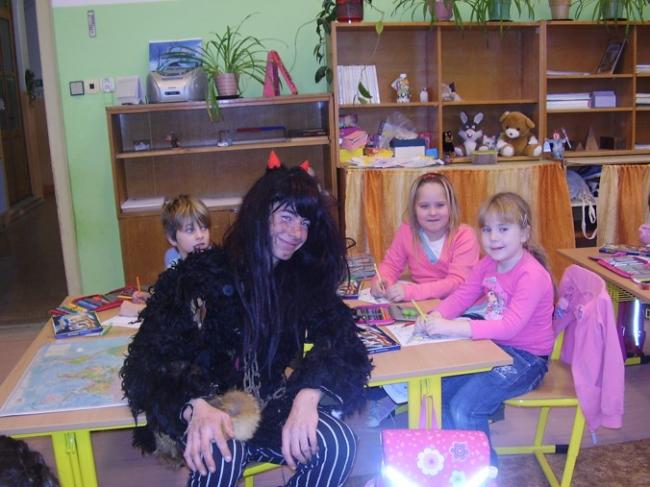 Mikuláš vMŠ a ZŠ 015.jpg