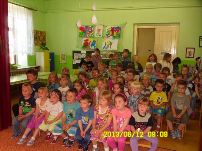 Divadlo v MŠ VODNÍČEK RYBNÍČEK 001.jpg