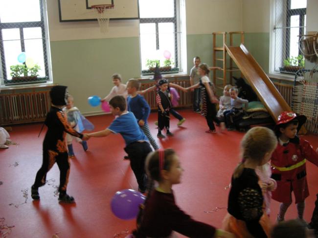 Maškarní v MŠ 2014 036.jpg
