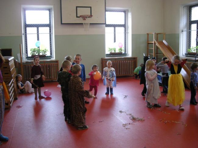 Maškarní v MŠ 2014 027.jpg